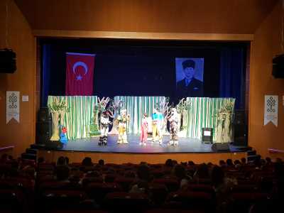 SEVİMLİ DOSTLAR MÜZİKALİ